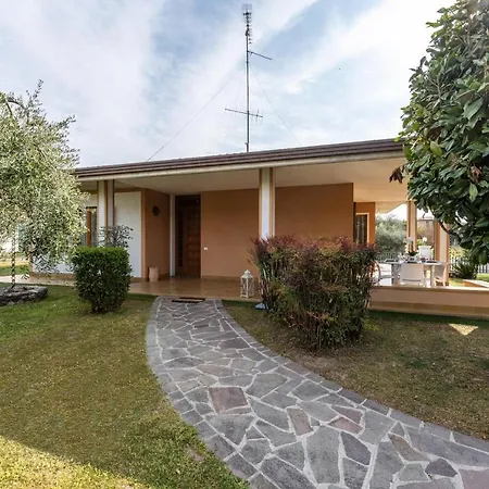 Holiday home Bruna Raffa